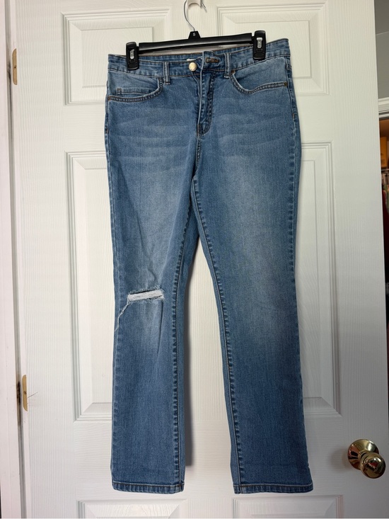 Billabong Denim - Classic Mid Blue Women's Jeans with Knee Distress